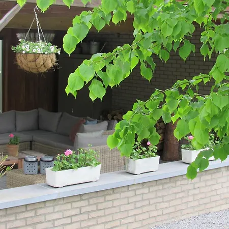 La Paresse Bed & Breakfast *